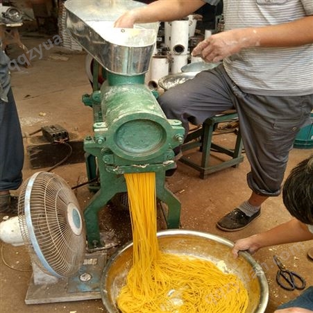 小吃摊帮手免蒸煮米线机器 坤卓商用150型米粉加工现吃现做