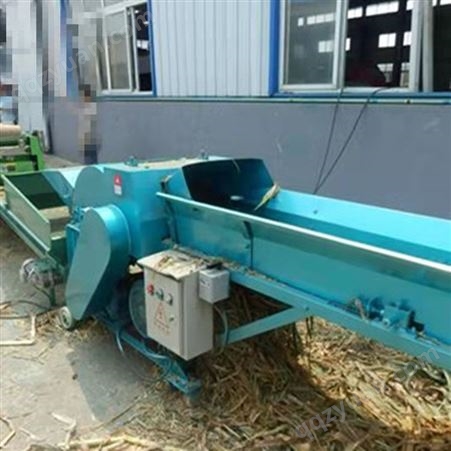 玉米秸秆粉碎揉丝机 保丰8吨 养殖饲料揉丝机 铡草揉丝一体机厂家