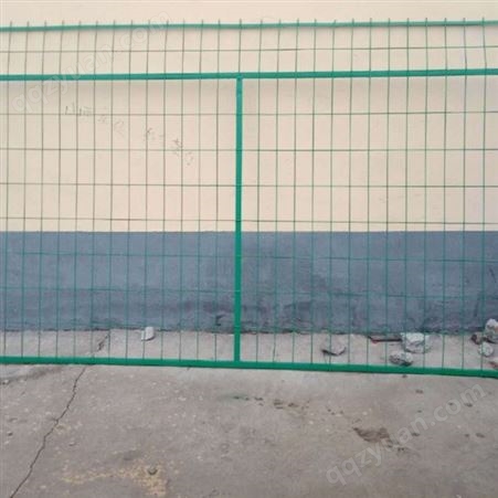 孟鹏牌 边框高速公路护栏网定制 公路两侧光伏果园封闭隔离防护围栏